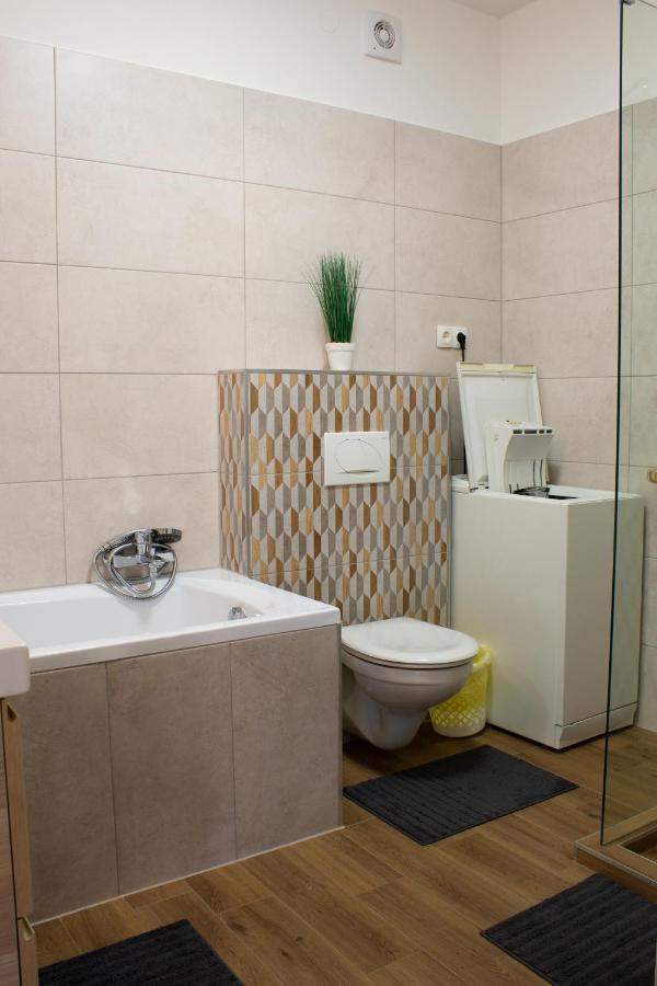 Titan Apartman Gyula Dış mekan fotoğraf