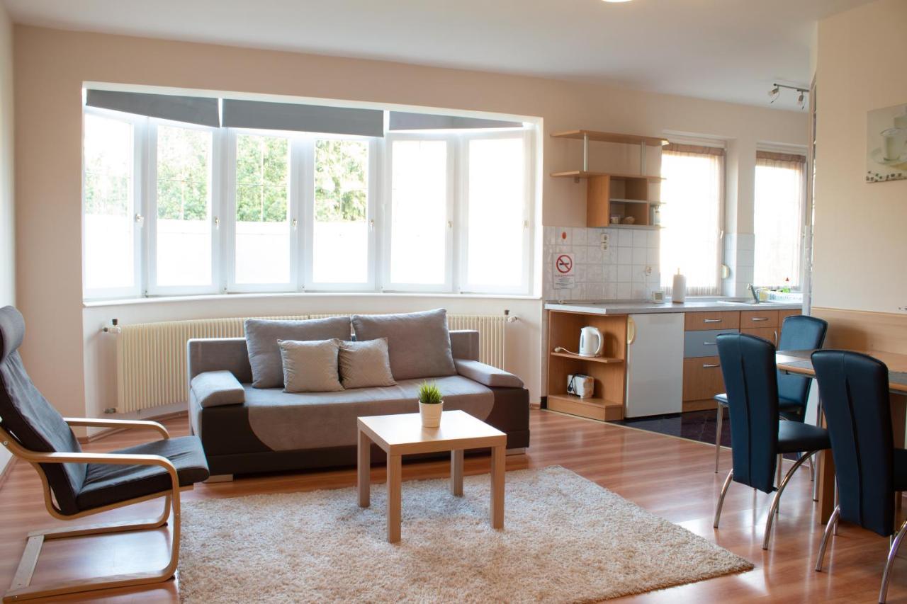 Titan Apartman Gyula Dış mekan fotoğraf