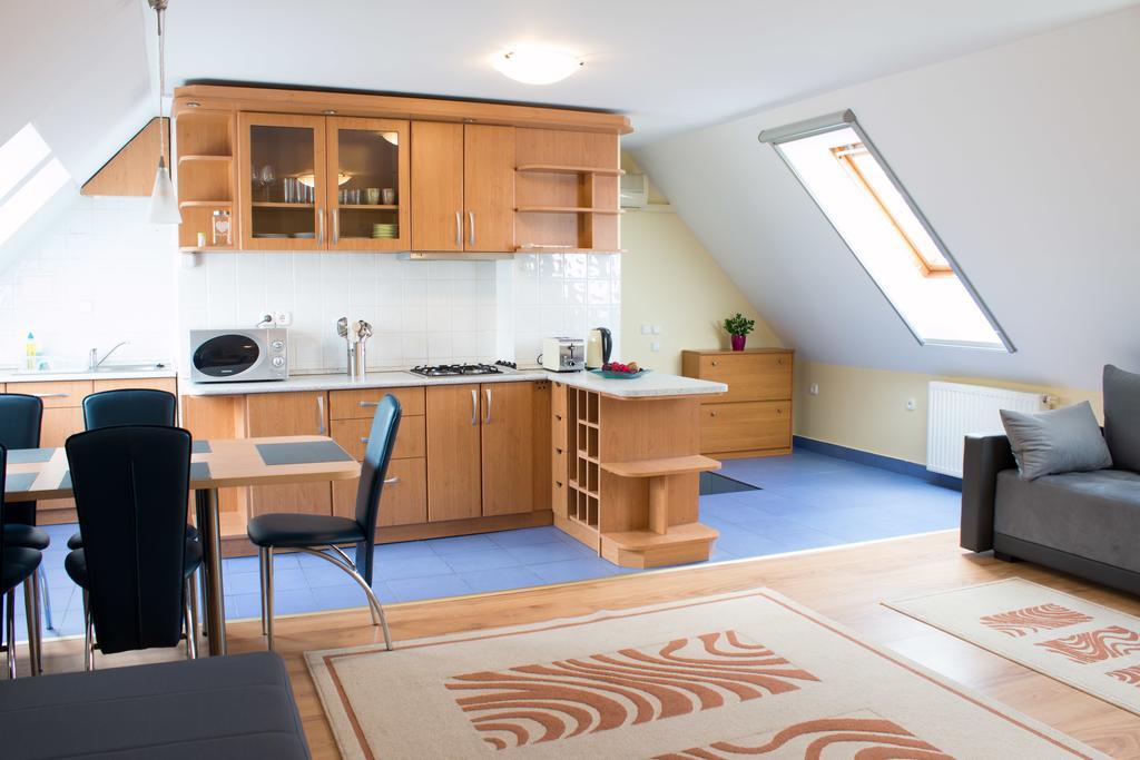 Titan Apartman Gyula Dış mekan fotoğraf
